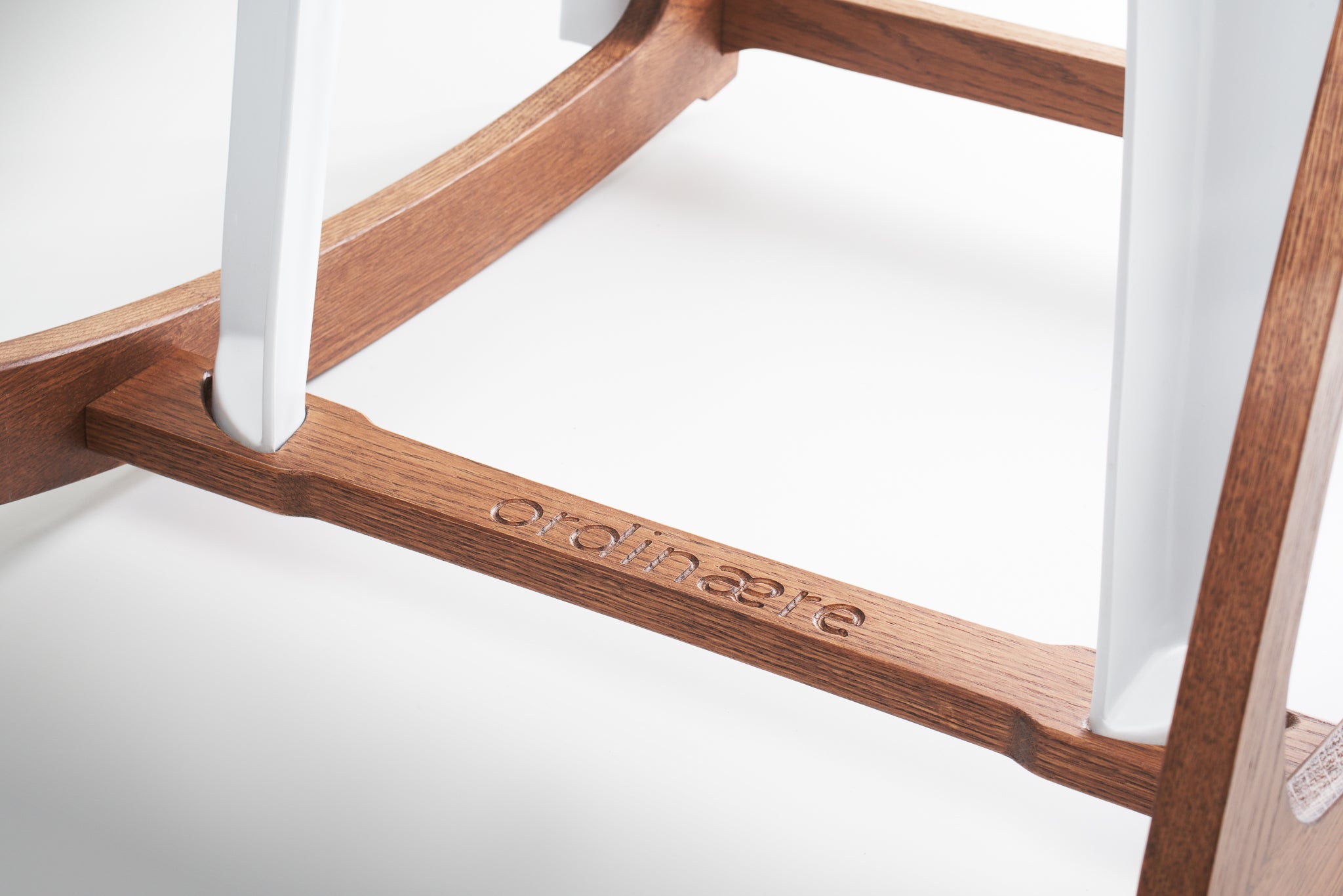 La chaise 'Ordinære' - The Monobloc. Reimagined.